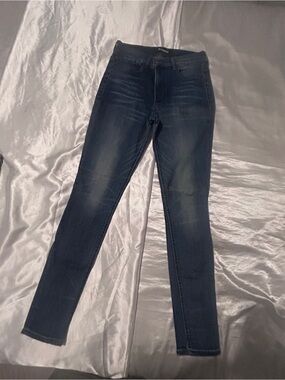 Women’s Express Jeans. Described as Legging Highrise on the tag.